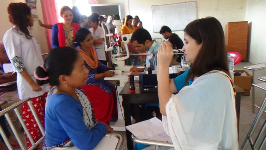 धनगढीमा ९ सय ३० जनाको निशुल्क आँखा जाँच