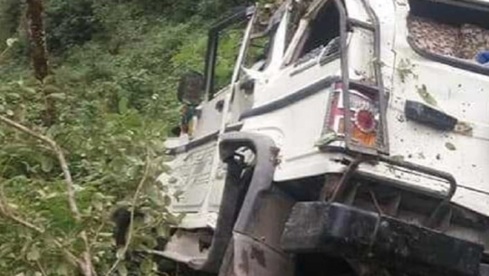 डोटीमा जिप दुर्घटना हुँदा एक जनाको मृत्यु, चार जना घाइते