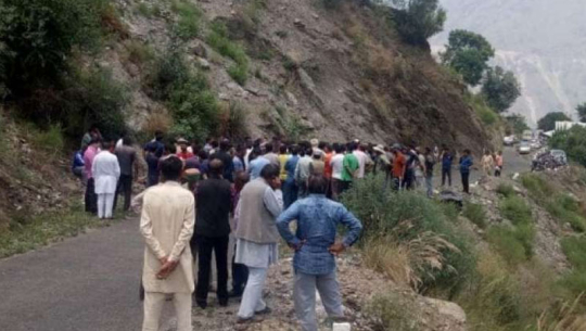 उत्तराखण्डमा बस दुर्घटनाः मृत्यु हुनेको संख्या ३३ पुग्यो 