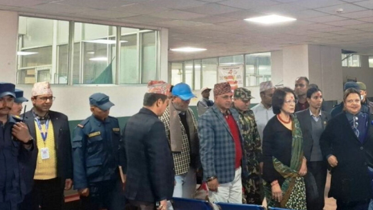 स्वास्थ्य मन्त्री डा. सुधा गौतमद्वारा डडेल्धुरा अस्पताल अनुगमन