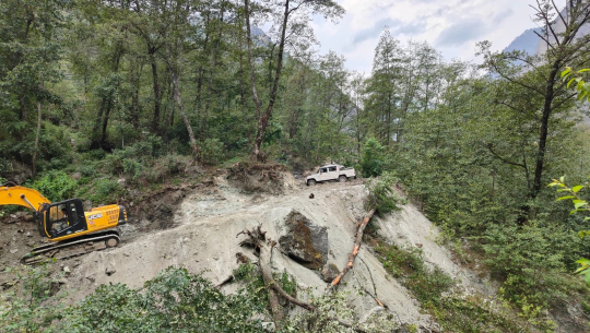 सडक सञ्जालमा जोडियो अपि
