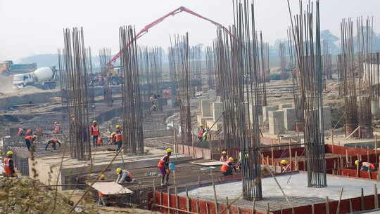 कञ्चनपुरको कबर्ड हल भवन निर्माण सम्पन्न नहुँदै जीर्ण