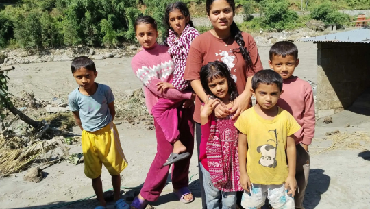 किताब बगाएपछि बालबालिकालाई पढाइको पीर