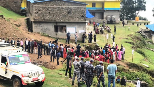 बाजुराको बुढीगंगा निर्वाचनमा फेरि तनाव, प्रहरीद्वारा हवाई फायर