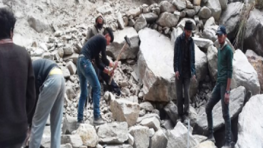 काठेपूल भत्काइयो