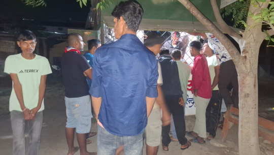 पालो टिपाउन संयुक्त काउन्टरमा भेला भएका चालक र सह-चालकहरू