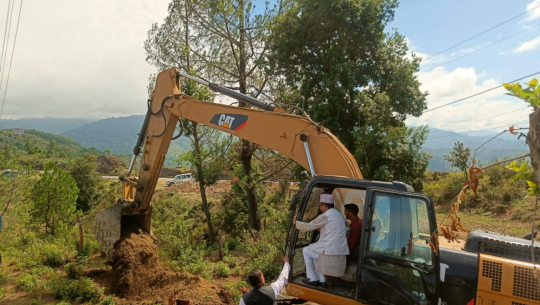 डडेल्धुरा बसपार्क निर्माणको कार्य सुस्त गतिमा  