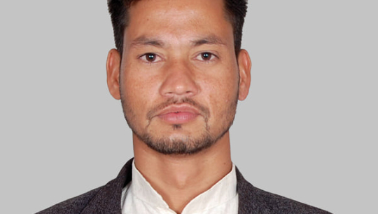 गाउँ फर्क!