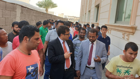 आबुधाबीमा अलपत्र १ सय १४ जना नेपालीको उद्दार प्रकृया रोकियो, खाना र पानीको समस्या