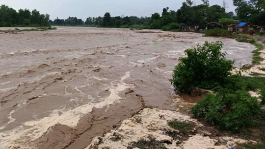 कञ्चनपुरका एक युवा नदीमा बगेर बेपत्ता