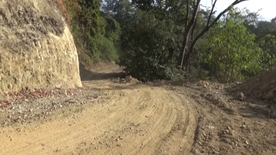 कैलालीको चौमाला–खैराला सडक