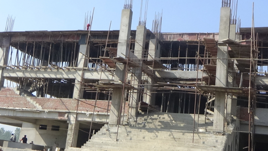 निर्माणधिन धनगढी सिटी हल