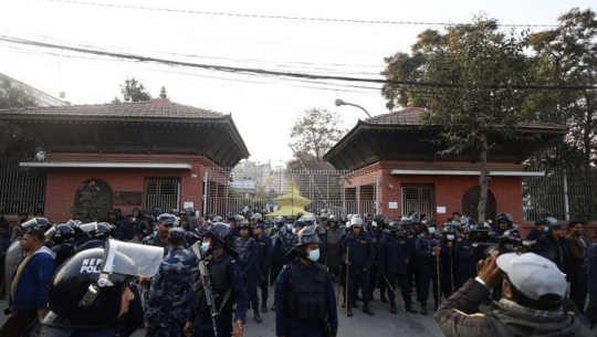 गगन थापा समूहलाई बाहिर निकाल्न देउवा समूहको चेतावनी