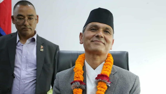 सरकारको राष्ट्रिय शोक मनाउने निर्णय, राष्ट्रिय झण्डा आधा झुकाइने