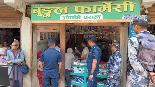 बझाङमा अवैध रूपमा सञ्चालन भइरहेका ६ वटा स्वास्थ्य क्लिनिक सिल