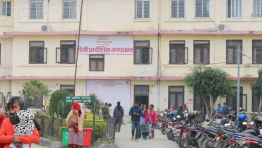 सुदूरपश्चिममा कोरोनाको परिक्षणमा खटिने चिकित्सक र स्वास्थ्यकर्मी नै असुरक्षित