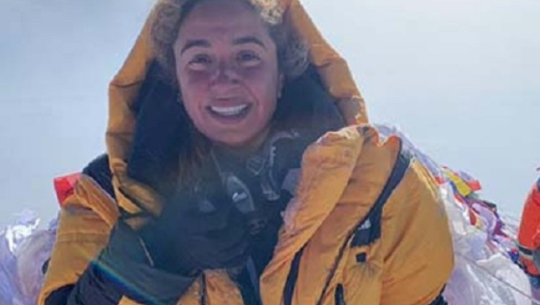 नेपाल नघुमे जीवन सार्थक हुँदैन : सगरमाथा चढ्ने पहिलो लेबनानी महिला