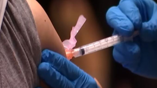 कोरोनाविरुद्धको खोप लगाएका सबै पर्यटकका लागि भिसा जारी गर्ने यूएईको घोषणा