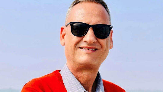 कैलालीका एमाले नेता भट्ट रास्वपा प्रवेश गर्दै