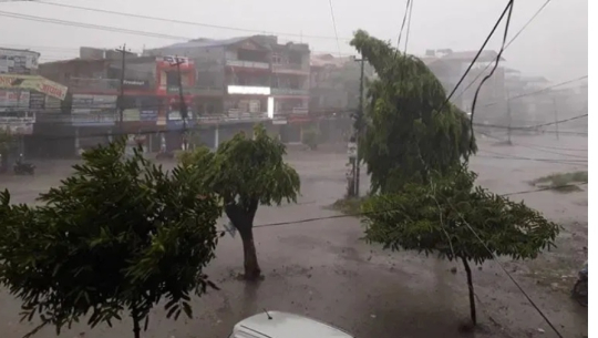 सुदूरपश्चिमसहित ३ प्रदेशमा हुरीबतासको चेतावनी