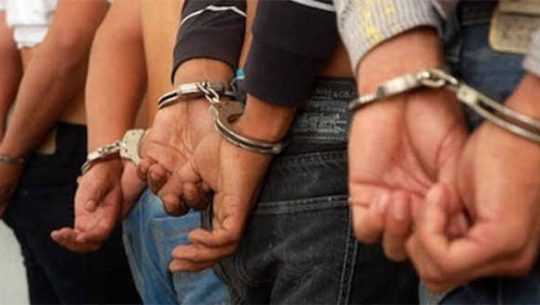 लागुऔषधसहित नौ जना पक्राउ