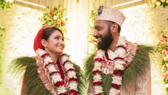 गायिका इन्दिराले गरिन् प्रेमी शरदसँग विवाह