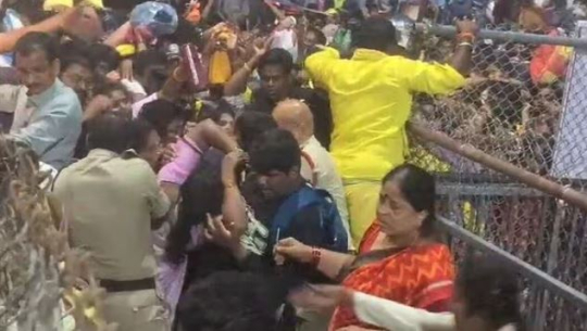 भारतीय मन्दिरमा भागदौड हुँदा तीनको मृत्यु