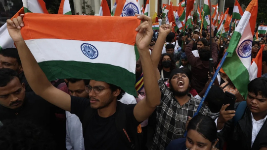 भारतको बाँध परियोजनाविरुद्ध प्रदर्शन, प्रहरीसँग झडप हुँदा ४० प्रहरी घाइते