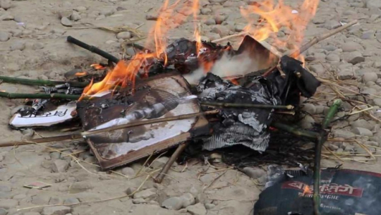 Modi’s effigy burnt at Kanchanpur border