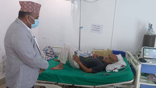 धनगढीमा अनशनरत डाक्टर गोविन्द केसीलाई सुदूरपश्चिम सरकारको साथ