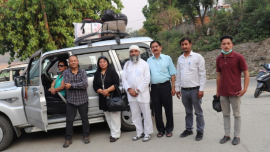 खप्तड भ्रमणमा कवि, लेखक तथा अर्थविदहरू