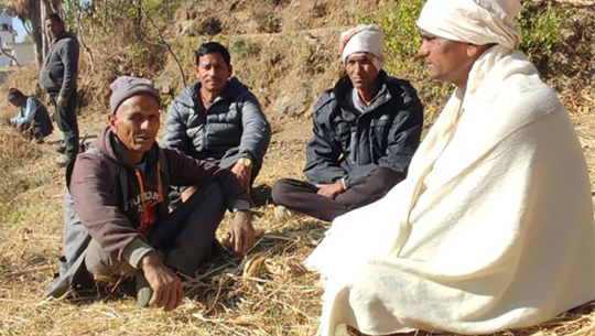 बाजुराबाट नेकपा एमालेका उम्मेदवार थापालाई मातृशोक  