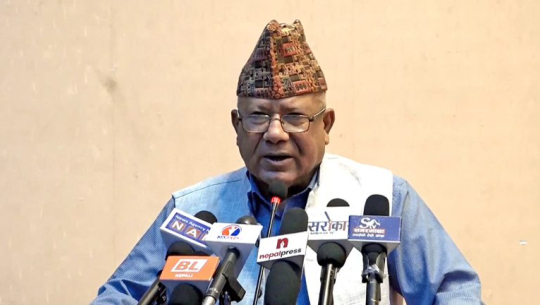 वजेट नसच्याए सरकार ढल्ने माधव नेपालको चेतावनी