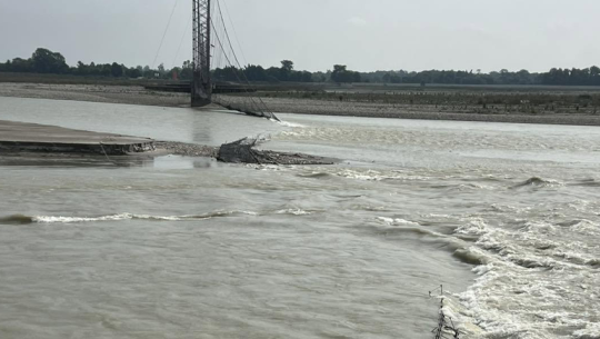कहिलेबाट सुरु हुन्छ दोधाराचाँदनी झोलुङ्गे पुलको मर्मत ?