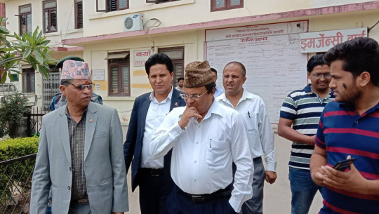 सेती अञ्चल अस्पतालमा मन्त्रीको एक सातामा २ पटक अनुगमन