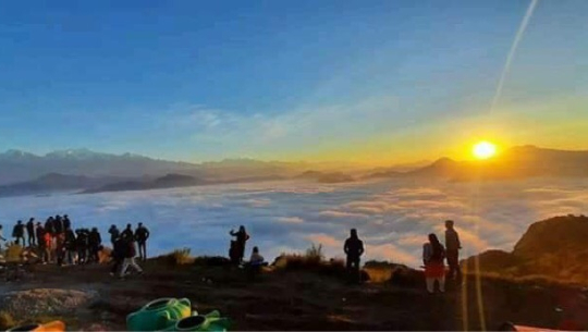 मानुङकोटमा पूर्वाधार निर्माण गर्न वरिष्ठ नेता पौडेलको जोड
