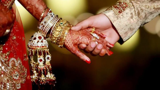 के विवाहितहरु बढी खुसी हुन्छन् ?