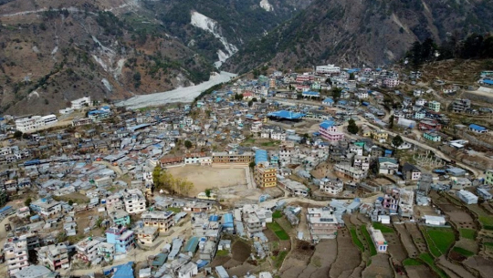 बडिमालिका नगरपालिकाद्वारा मार्तडी बजारमा बसपार्क बाहिर पार्किङ गर्न मनाही