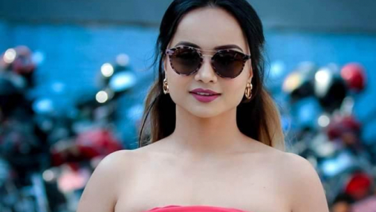 सिंगल मदर बन्छु भन्ने नम्रता भन्छिन् : मेरो सात पुस्तालाई गाली गरियो