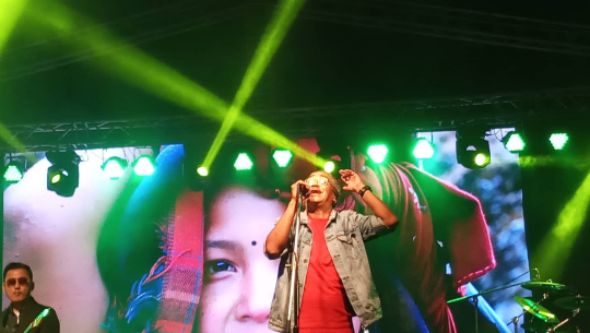 नेपथ्यले ततायो धनगढी