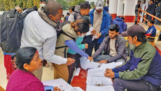 आजदेखि सबै मतदान केन्द्रमा कर्मचारी र सुरक्षाकर्मी खटिने 