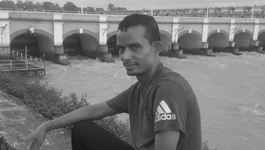 फेसवुकमा स्टाटस लेखेको तीन घण्टामै संसार छाडे कैलालीका नविनले