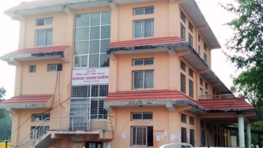 यातायात कार्यालयका कर्मचारीमाथि दुर्व्यवहार गरेको आरोपमा एक जना पक्राउ