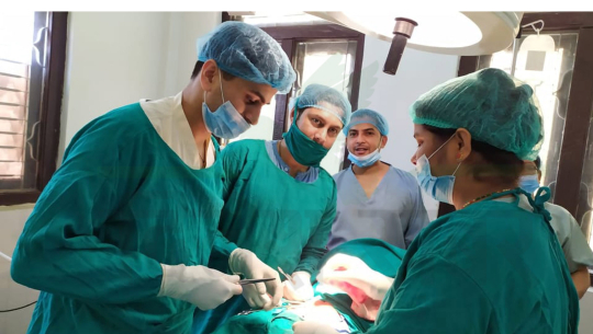 सेती अस्पतालमा पत्थरीको कठिन शल्यक्रिया सफल