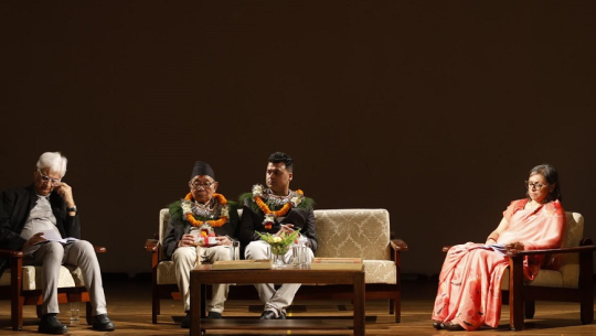 मुखियालाई जगदम्बा–श्री र ओझालाई मदन पुरस्कार प्रदान