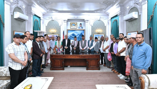 कञ्चनपुरका बाढी प्रभावितलाई क्षतिपूर्ति दिन प्रधानमन्त्रीसँग माग
