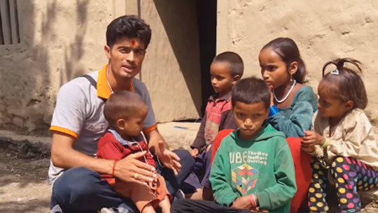 दीनदुखीका सारथी पत्रकार सिंहको जिवनीमा आधारित गीत सार्वजनिक