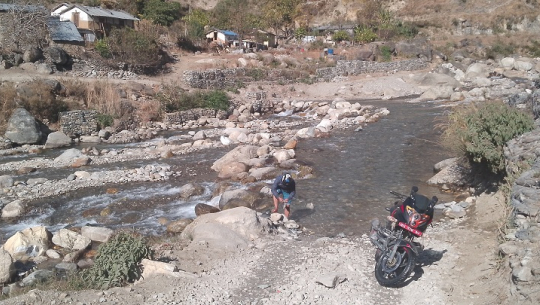 दानसाँगु खोलामा बन्ने भयो पुल 