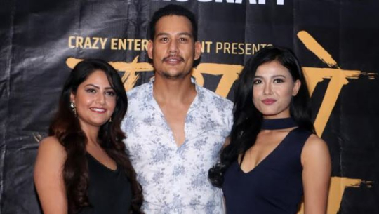 अनुपको रोमान्स वर्षा र मालासँग