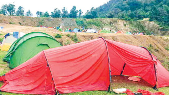 रामारोसनमा अलपत्र पर्यटक, २५ देशका पर्यटकलाई किन रोक्यो प्रशासनले?